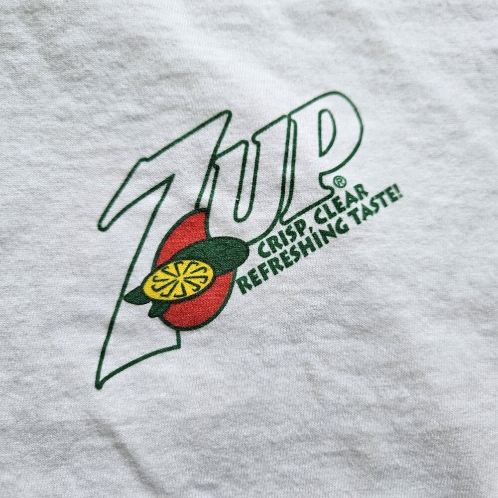 Vintage 7Up Graphic T-Shirt Crisp Clear Refreshing Taste White Size XL 90s Style - Picture 3 of 12